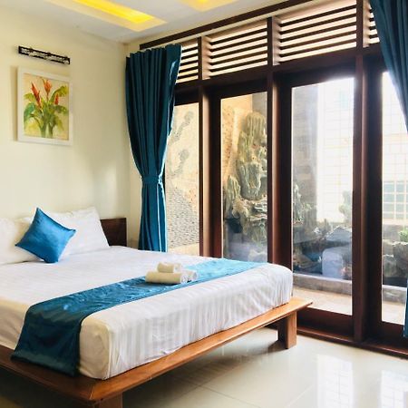 Whale Ocean View Hotel Дананг Екстериор снимка