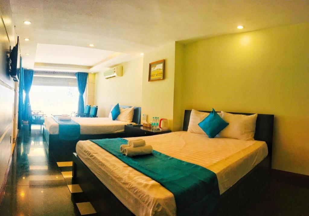 Whale Ocean View Hotel Дананг Екстериор снимка