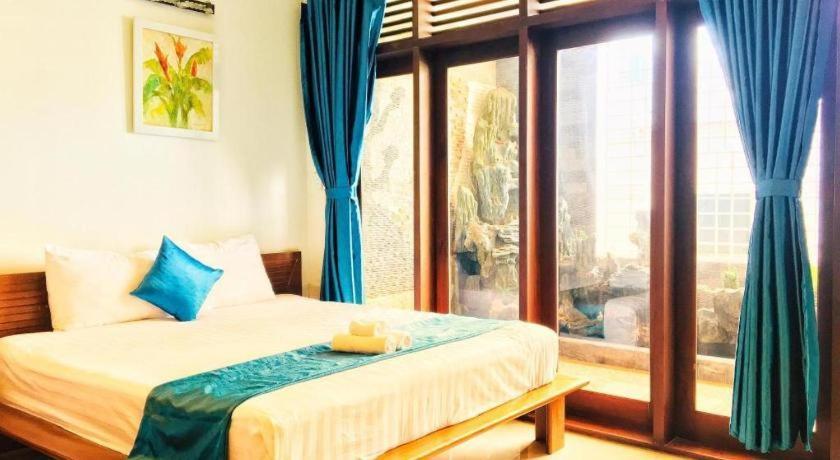 Whale Ocean View Hotel Дананг Екстериор снимка