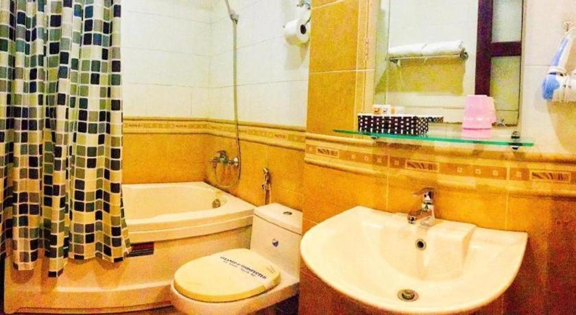 Whale Ocean View Hotel Дананг Екстериор снимка