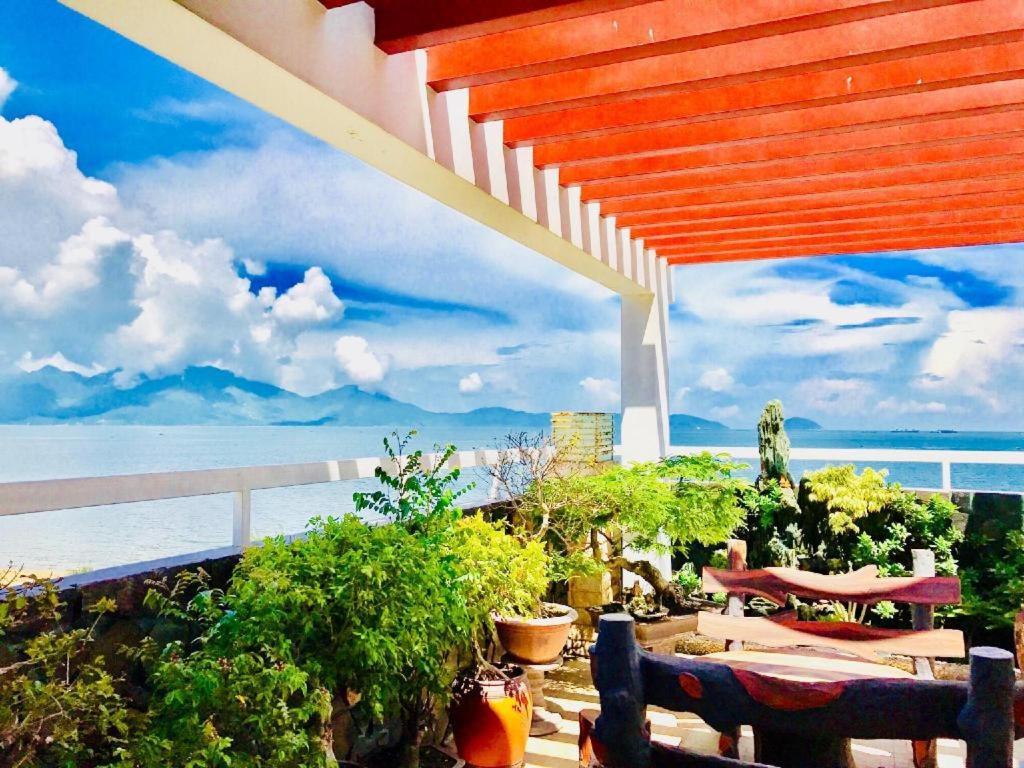 Whale Ocean View Hotel Дананг Екстериор снимка