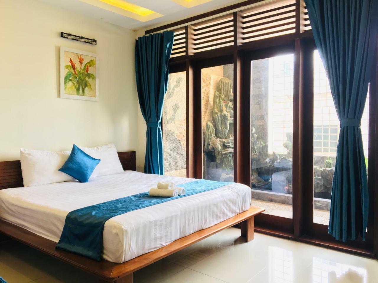 Whale Ocean View Hotel Дананг Екстериор снимка